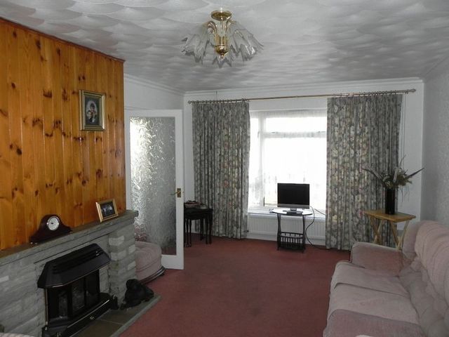  Image of 2 bedroom Terraced house to rent in Long Ley Harlow CM20 at Long Ley  Harlow, CM20 3NN
