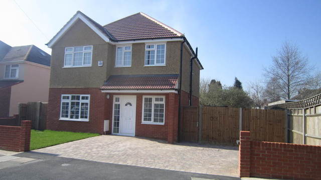  Image of 4 bedroom Detached house for sale in Lulworth Waye Hayes UB4 at Middlesex  Hayes, UB4 0HN