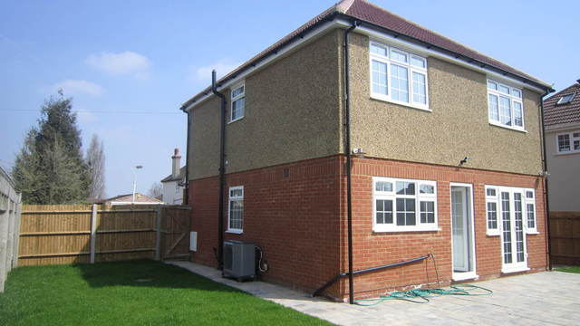  Image of 4 bedroom Detached house for sale in Lulworth Waye Hayes UB4 at Middlesex  Hayes, UB4 0HN