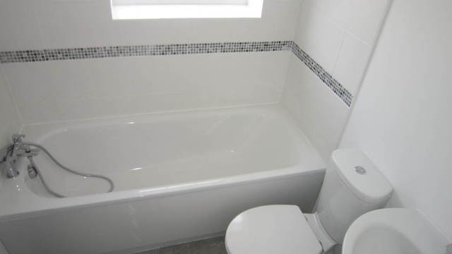  Image of 4 bedroom Detached house for sale in Lulworth Waye Hayes UB4 at Middlesex  Hayes, UB4 0HN