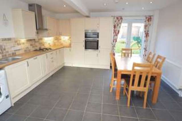  Image of 3 bedroom Semi-Detached house for sale in Lyndhurst Avenue Blidworth Mansfield NG21 at Lyndhurst Avenue  Mansfield, NG21 0SB