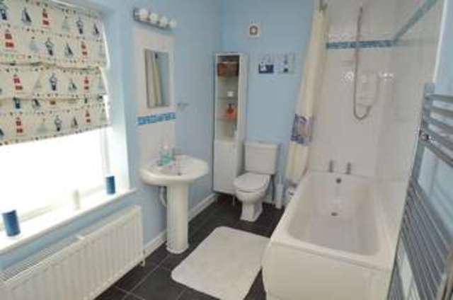  Image of 3 bedroom Semi-Detached house for sale in Lyndhurst Avenue Blidworth Mansfield NG21 at Lyndhurst Avenue  Mansfield, NG21 0SB