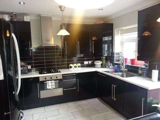  Image of 2 bedroom Semi-Detached house to rent in Marlborough Road Becontree Dagenham RM8 at Malborough Road Becontree Heath Dagenham, RM8 2HD