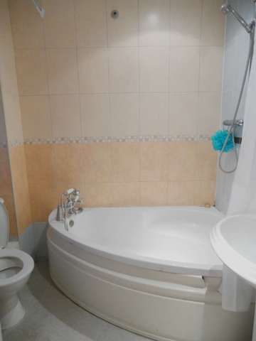  Image of 5 bedroom Terraced house to rent in Manor Road Dagenham RM10 at Manor Road Dagenham East Dagenham, RM10 8AX