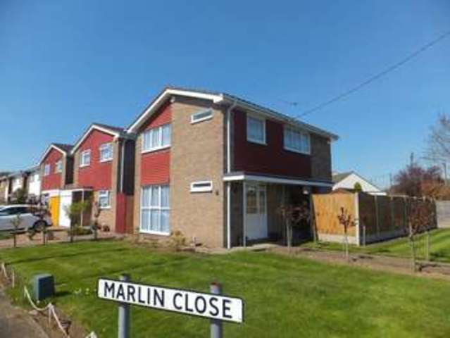  Image of 3 bedroom Detached house to rent in Marlin Close Benfleet SS7 at Marlin Close  Benfleet, SS7 2TW