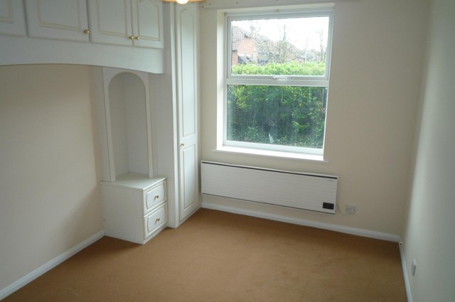  Image of 2 bedroom Flat to rent in Coningsby Road High Wycombe HP13 at Coningsby Road  High Wycombe, HP13 5NT