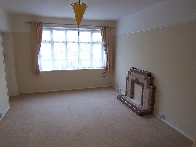  Image of 1 bedroom Flat to rent in Bodorgan Road Bournemouth BH2 at 28 Bodorgan Road  Bournemouth, BH2 6NH