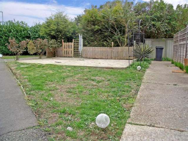  Image of 1 bedroom Flat for sale in Montpelier Road East Preston Littlehampton BN16 at East Preston West Sussex East Preston, BN16 1JZ