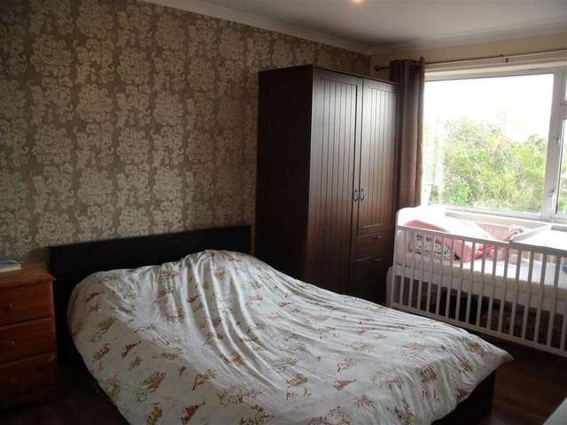  Image of 1 bedroom Flat for sale in Montpelier Road East Preston Littlehampton BN16 at East Preston West Sussex East Preston, BN16 1JZ