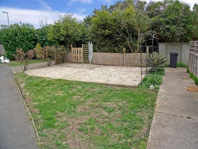  Image of 1 bedroom Flat for sale in Montpelier Road East Preston Littlehampton BN16 at East Preston West Sussex East Preston, BN16 1JZ
