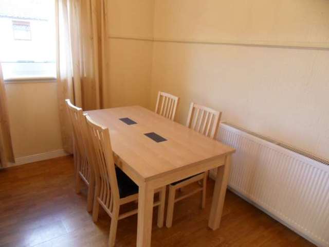  Image of 2 bedroom Flat to rent in Moorburn Place Linwood Paisley PA3 at Moorburn Place Linwood Paisley, PA3 3SH