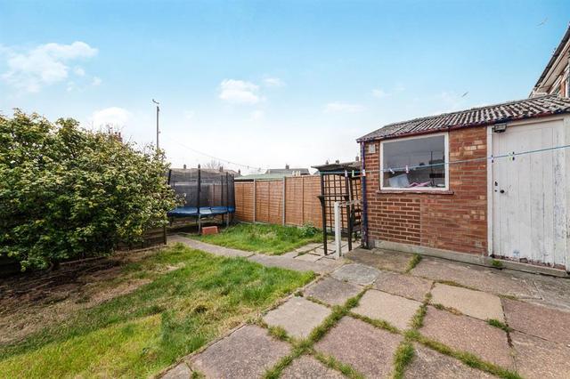  Image of 3 bedroom Terraced house for sale in Oulton Road Lowestoft NR32 at Oulton Road  Lowestoft, NR32 4QW