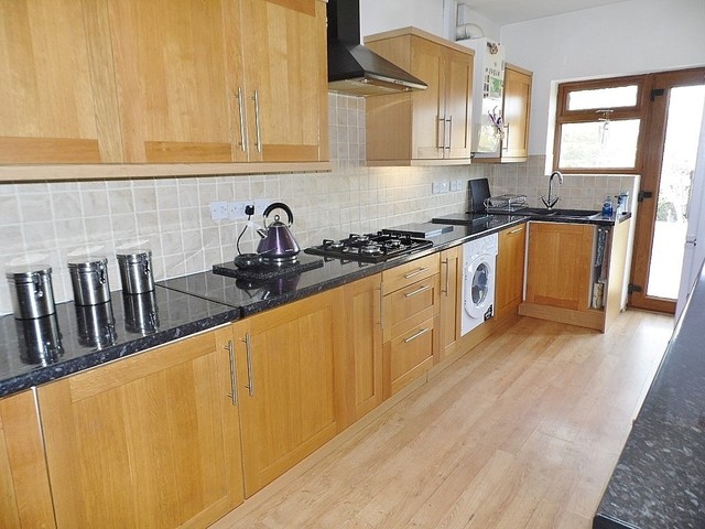  Image of 4 bedroom Detached house for sale in Park Avenue Purbrook Waterlooville PO7 at Park Avenue Widley Waterlooville, PO7 5DN
