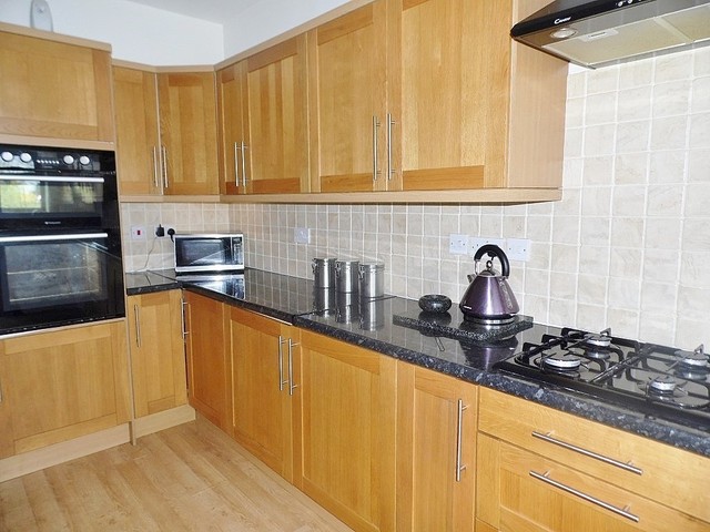  Image of 4 bedroom Detached house for sale in Park Avenue Purbrook Waterlooville PO7 at Park Avenue Widley Waterlooville, PO7 5DN