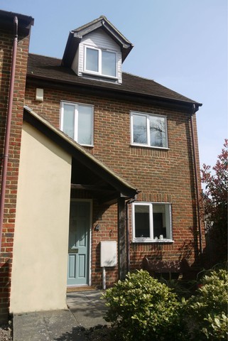  Image of 4 bedroom Detached house to rent in Ashford Road Weavering Maidstone ME14 at Weavering Street  Maidstone, ME14 4AA