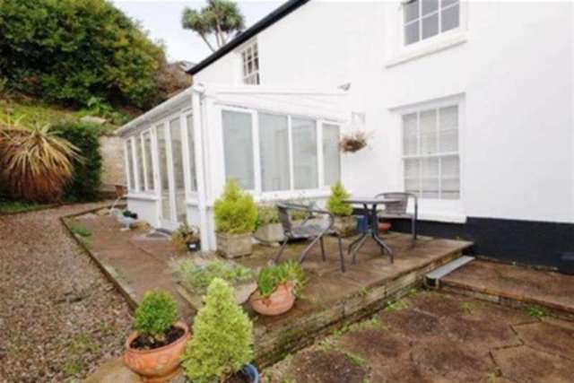  Image of 2 bedroom Flat to rent in Chyandour Cliff Penzance TR18 at Penzance, TR18 3LQ