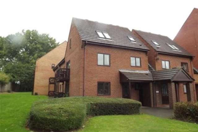  Image of 2 bedroom Flat to rent in Peter James Court Stafford ST16 at Stafford, ST16 3YU