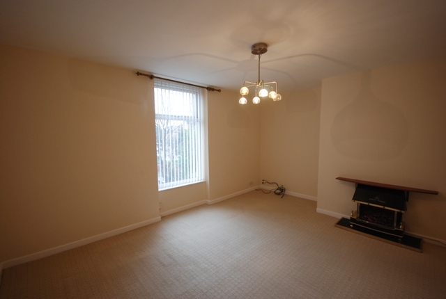  Image of 2 bedroom Apartment to rent in Queens Road Southport PR9 at Southport, PR9 9HB