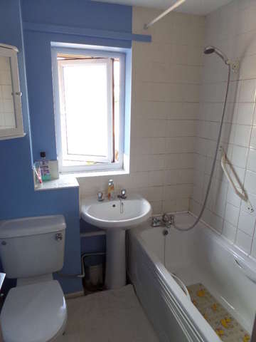  Image of 3 bedroom Semi-Detached house for sale in Ramsay Close Bradwell Milton Keynes MK13 at Milton Keynes, MK13 9HN