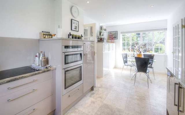  Image of 5 bedroom Detached house for sale in Rectory Lane Angmering Littlehampton BN16 at Angmering Littlehampton Angmering, BN16 4JU