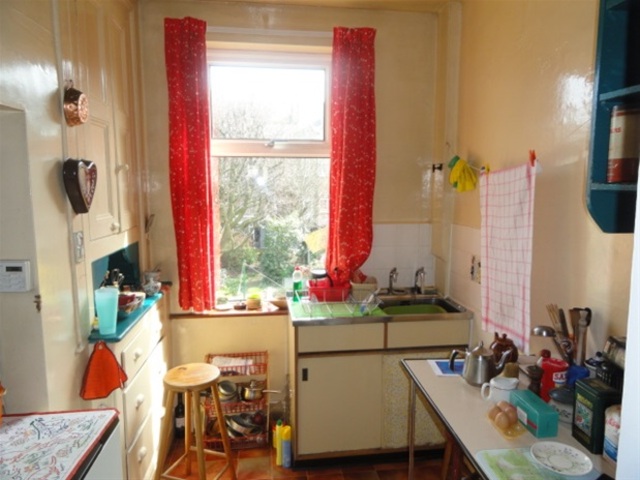 Image of 5 bedroom Semi-Detached house for sale in Redburn Drive Shipley BD18 at Shipley, BD18 3AR