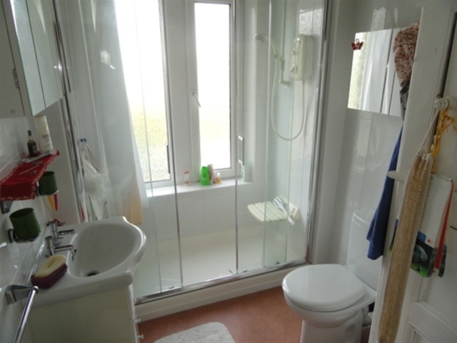  Image of 5 bedroom Semi-Detached house for sale in Redburn Drive Shipley BD18 at Shipley, BD18 3AR