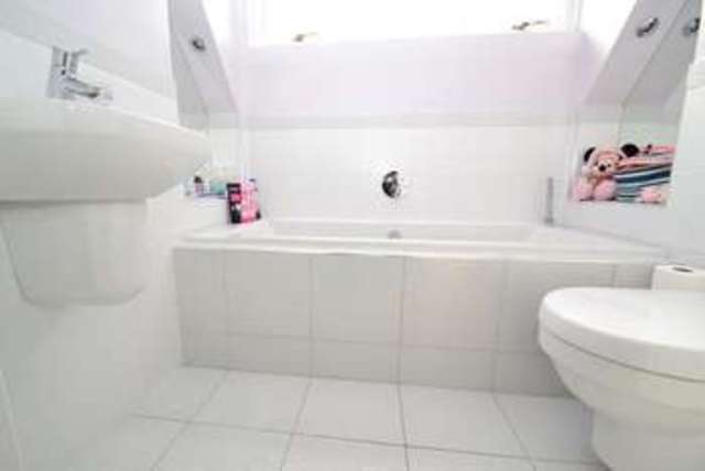  Image of 5 bedroom Detached house for sale in Castlewood Ringwood BH24 at Castlewood  Ringwood, BH24 2AX