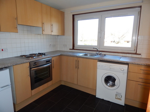  Image of 3 bedroom Flat to rent in Rodger Place Rutherglen Glasgow G73 at Rutherglen Glasgow Glasgow, G73 2AX