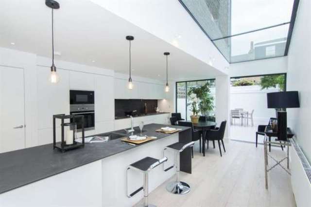  Image of 5 bedroom Terraced house for sale in Roxwell Road London W12 at Shepherds Bush  Goldhawk Road, W12 9QF