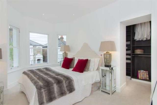  Image of 5 bedroom Terraced house for sale in Roxwell Road London W12 at Shepherds Bush  Goldhawk Road, W12 9QF
