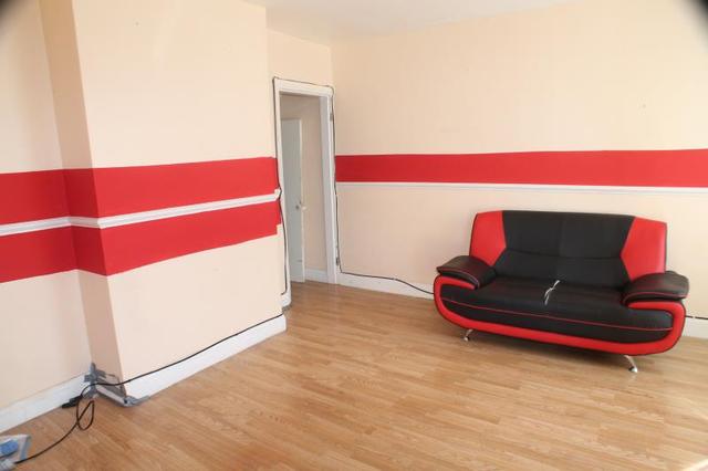  Image of 3 bedroom Terraced house to rent in School Road Dagenham RM10 at Dagenham  Dagenham, RM10 9QB