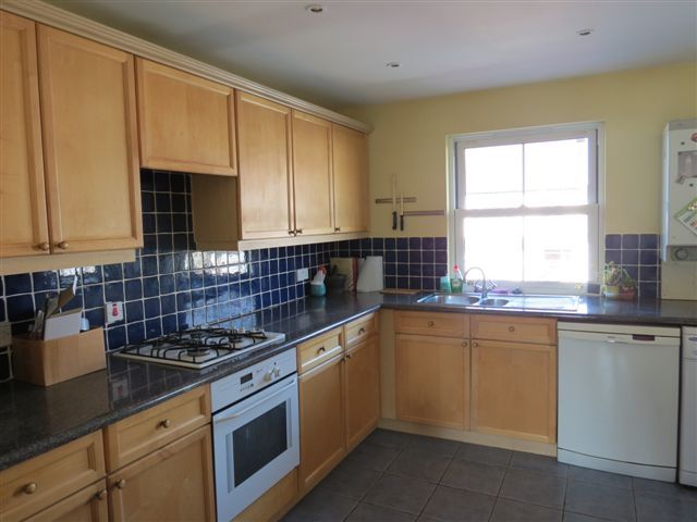  Image of 4 bedroom Terraced house to rent in Seaforth Avenue New Malden KT3 at Motspur Park  London, KT3 6JT