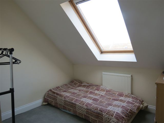  Image of 4 bedroom Terraced house to rent in Seaforth Avenue New Malden KT3 at Motspur Park  London, KT3 6JT