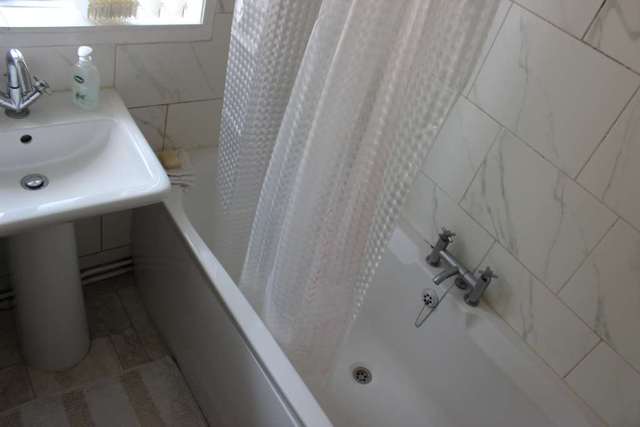  Image of 3 bedroom Semi-Detached house to rent in Severn Place Plymouth PL3 at Severn Place Efford Plymouth, PL3 6JH