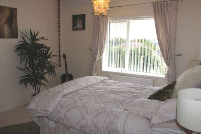  Image of 3 bedroom Semi-Detached house to rent in Severn Place Plymouth PL3 at Severn Place Efford Plymouth, PL3 6JH