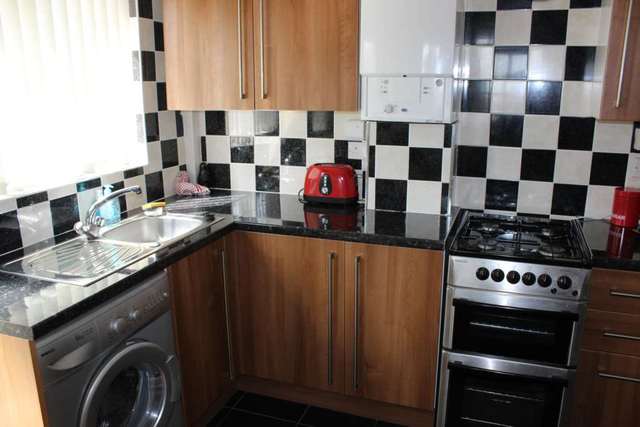  Image of 3 bedroom Semi-Detached house to rent in Severn Place Plymouth PL3 at Severn Place Efford Plymouth, PL3 6JH