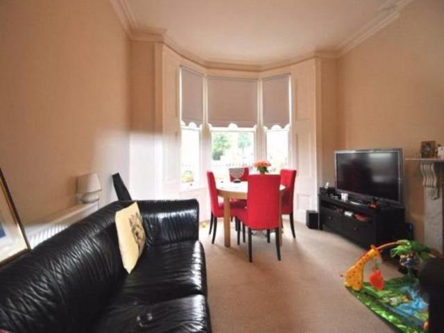  Image of 2 bedroom Flat to rent in Shepherds Bush Road London W6 at Shepherds Bush Road  London, W6 7LX