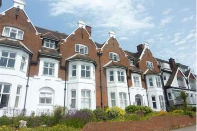  Image of 1 bedroom Flat to rent in Shorefield Gardens Westcliff-on-Sea SS0 at Westcliff-on-Sea Westcliff-on-Sea, SS0 7RL
