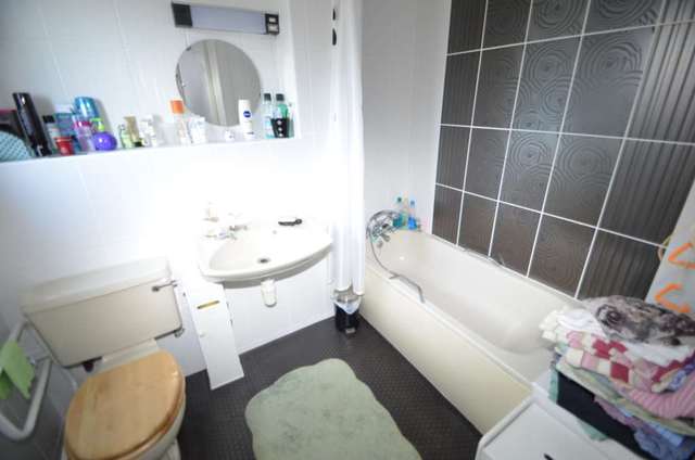  Image of 1 bedroom Flat for sale in The Mount Simpson Milton Keynes MK6 at The Mount Simpson Milton Keynes, MK6 3DT