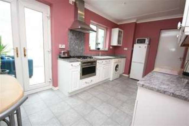  Image of 3 bedroom Property for sale in South View Terrace Rochdale OL16 at Southview Terrace Smithybridge Smithybridge, OL16 2SW