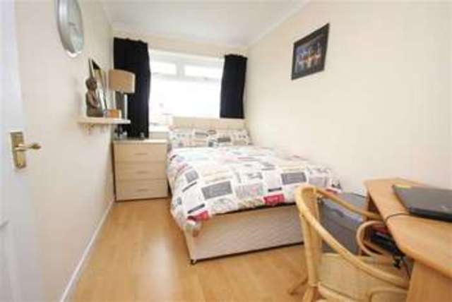  Image of 3 bedroom Property for sale in South View Terrace Rochdale OL16 at Southview Terrace Smithybridge Smithybridge, OL16 2SW