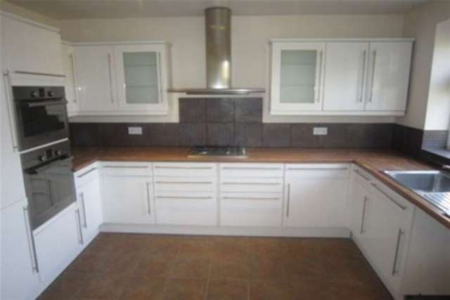  Image of 3 bedroom Detached house to rent in St. Keverne Road London SE9 at London, SE9 4AL