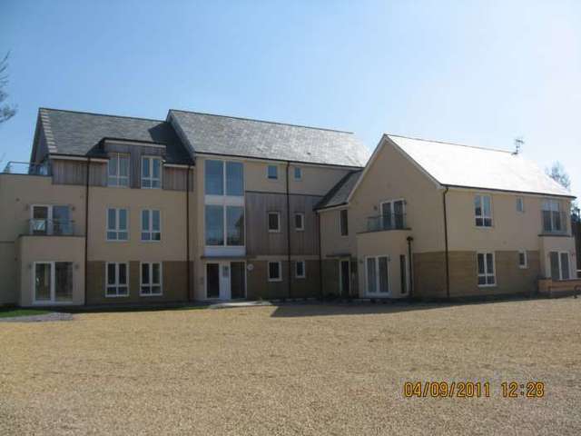  Image of 2 bedroom Apartment to rent in Dovehouse Close St. Neots PE19 at Abbey Gardens, Dovehouse Close  St Neots, PE19 1DW