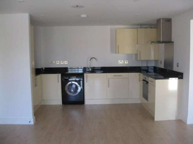  Image of 2 bedroom Apartment to rent in Dovehouse Close St. Neots PE19 at Abbey Gardens, Dovehouse Close  St Neots, PE19 1DW