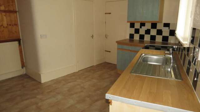  Image of 3 bedroom Terraced house to rent in Stanhope Road Blackpool FY1 at Stanhope Road  Blackpool, FY1 2QY