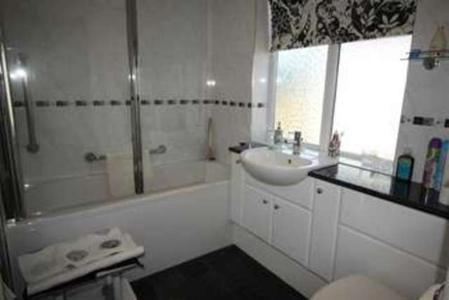  Image of 3 bedroom Semi-Detached house for sale in Studley Road Redditch B98 at Redditch Worcestershire Redditch, B98 7HL
