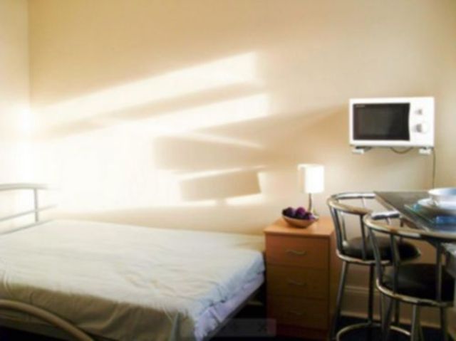  Image of Flat to rent in Sumatra Road London NW6 at West Hampstead NW6 London, NW6 1PS