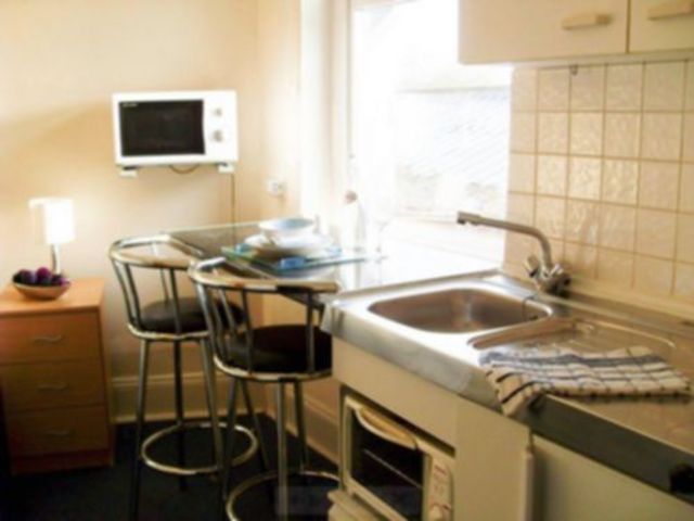  Image of Flat to rent in Sumatra Road London NW6 at West Hampstead NW6 London, NW6 1PS