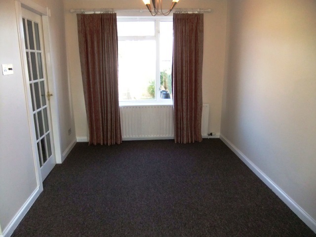  Image of 3 bedroom Semi-Detached house to rent in Tapitlaw Grove Comrie Dunfermline KY12 at Dunfermline Fife Fife, KY12 9XE