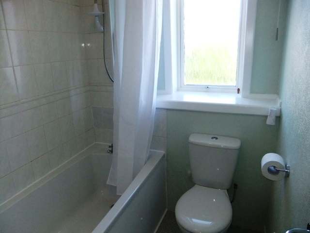  Image of 3 bedroom Semi-Detached house to rent in Tapitlaw Grove Comrie Dunfermline KY12 at Dunfermline Fife Fife, KY12 9XE